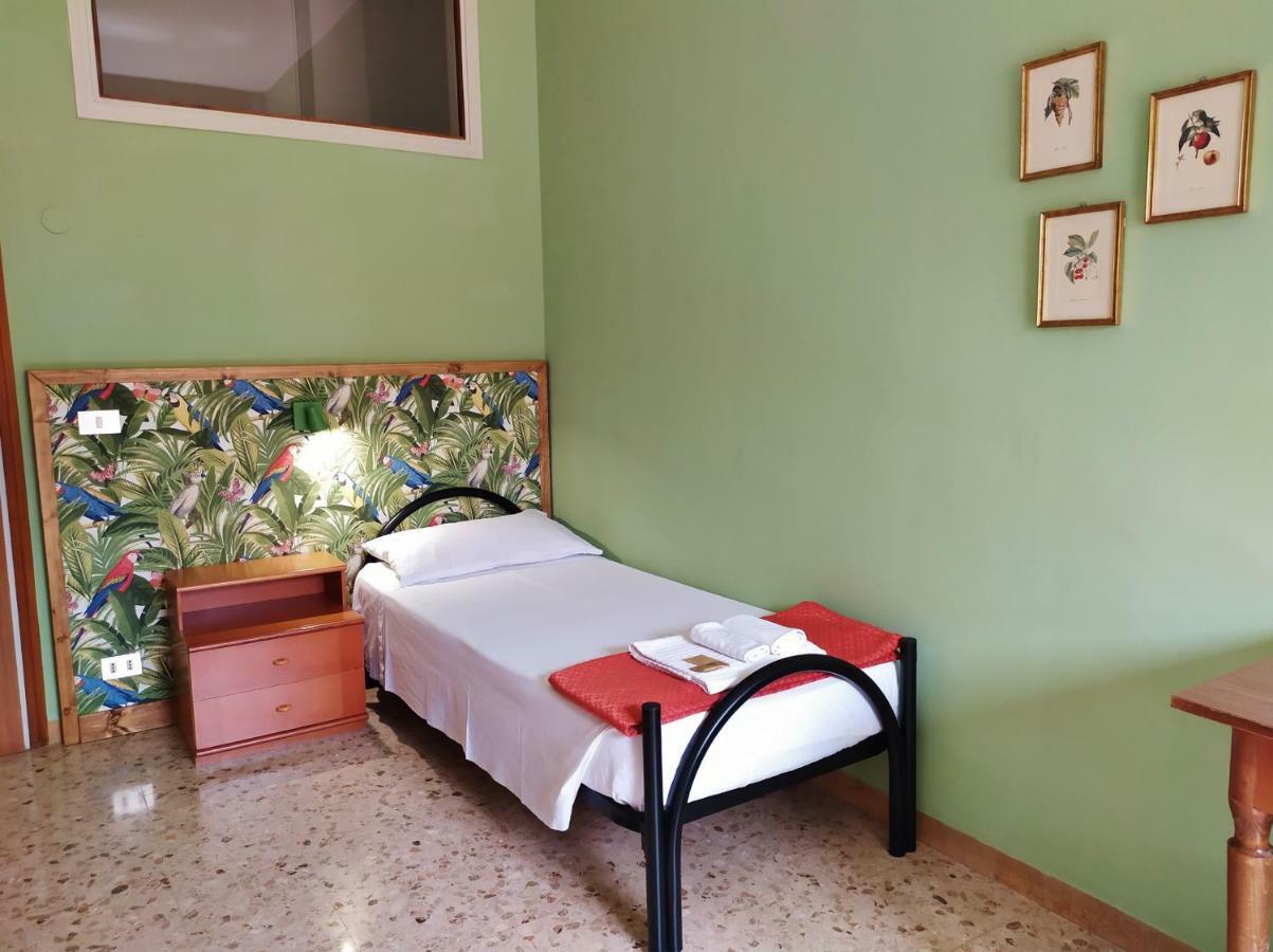 Ostello Delle Cartiere Toscolano-Maderno Exterior foto